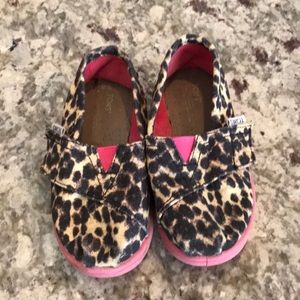 Toms leopard print kids shoes